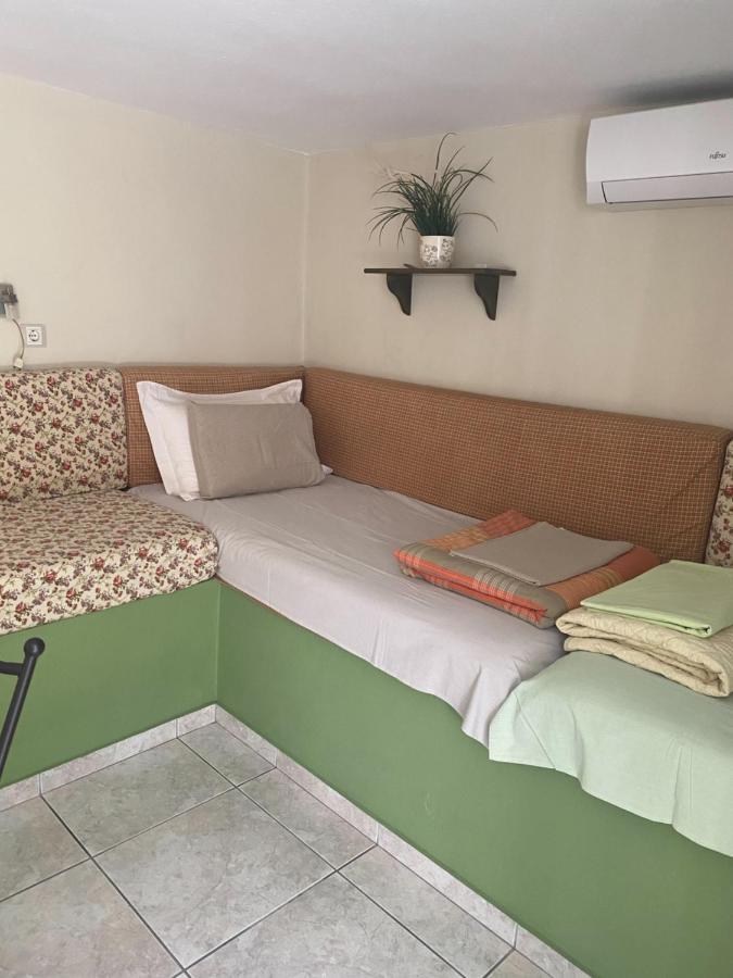 Small Garden Apartment Kavala