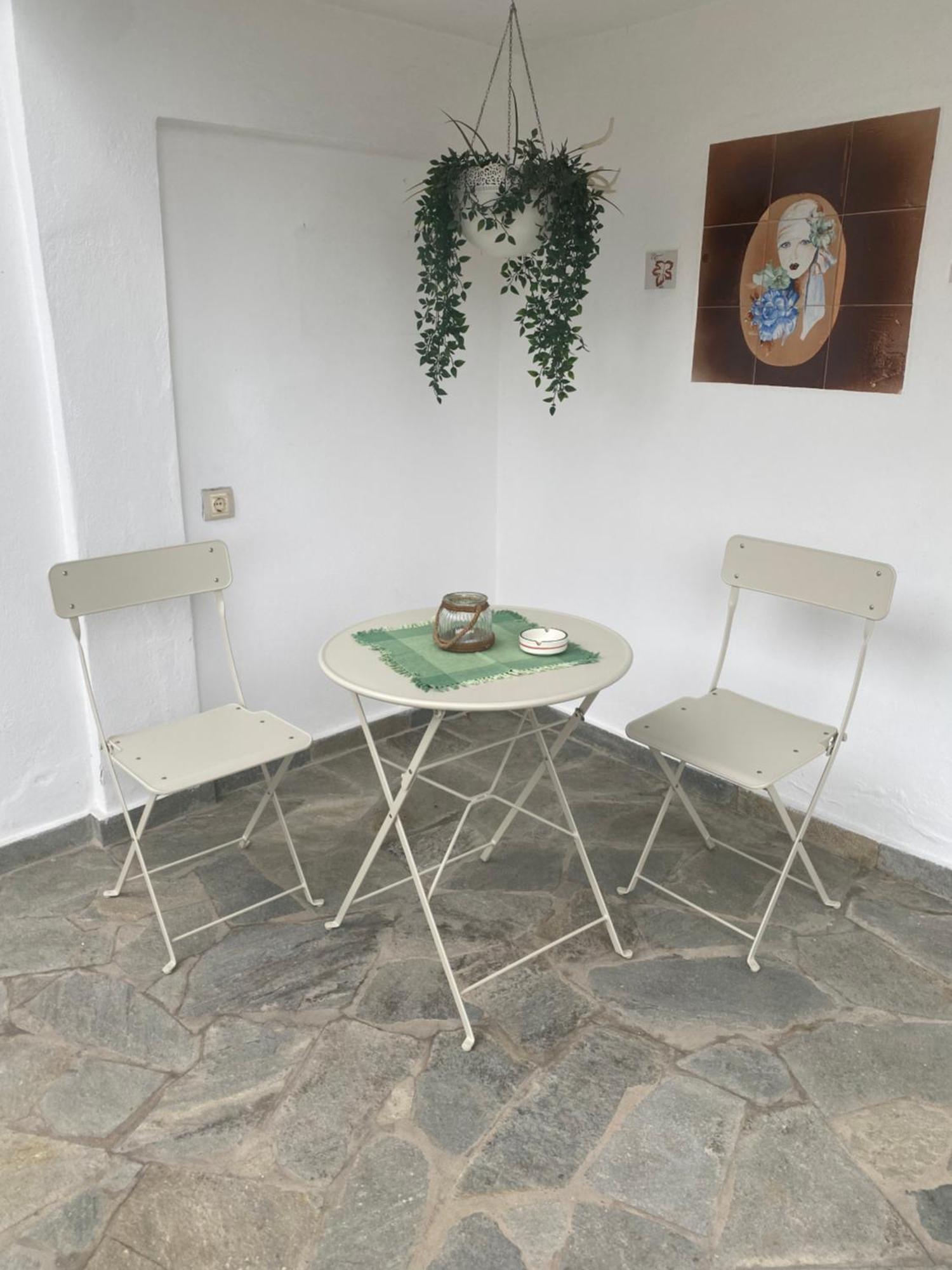 Apartment Small Garden